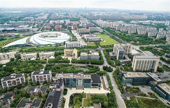 The zone aims to become a key engine driving Shanghai's transformation into an internationally influential innovation hub. (Photo/Xinhua) The zone aims to become a key engine driving Shanghai's transformation into an internationally influential innovation hub. (Photo/Xinhua)