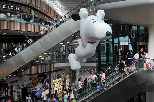 The Livat shopping center, developed by Ikea Centres China, in Wuhan, Hubei province, is a popular destination for local consumers. (Photo/China Daily) The Livat shopping center, developed by Ikea Centres China, in Wuhan, Hubei province, is a popular destination for local consumers. (Photo/China Daily)
