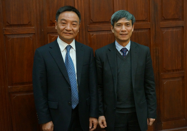 President of China UnionPay Shi Wenchao (L)(File photo) President of China UnionPay Shi Wenchao (L)(File photo)