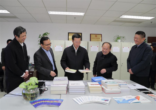 Chinese Vice Premier Zhang Gaoli (C) visits the National Bureau of Statistics in Beijing, capital of China, Feb. 8, 2017. Zhang visited the NBS and presided over a seminar here on Wednesday. (Xinhua/Wang Ye) Chinese Vice Premier Zhang Gaoli (C) visits the National Bureau of Statistics in Beijing, capital of China, Feb. 8, 2017. Zhang visited the NBS and presided over a seminar here on Wednesday. (Xinhua/Wang Ye)
