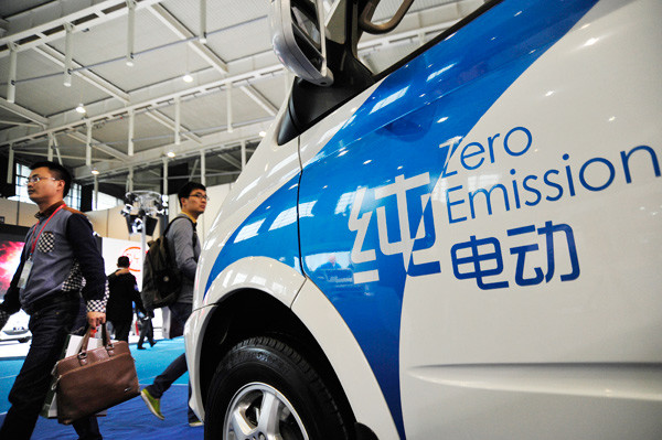 An electric vehicle on display at a car show in Nanjing, Jiangsu province. China's new energy car market shows strong momentum on the back of policies and competition. XING QU /FOR CHINA DAILY An electric vehicle on display at a car show in Nanjing, Jiangsu province. China's new energy car market shows strong momentum on the back of policies and competition. XING QU /FOR CHINA DAILY