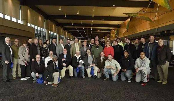 CRRC MA employees pose for a group photo at Bradley International Airport.(Photo/CRRC's official WeChat account) CRRC MA employees pose for a group photo at Bradley International Airport.(Photo/CRRC's official WeChat account)
