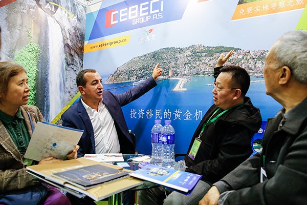 Ahmet Cebeci, a Turkish property developer, introduces projects at a residential property fair in Beijing. (Photo/CHINA DAILY) Ahmet Cebeci, a Turkish property developer, introduces projects at a residential property fair in Beijing. (Photo/CHINA DAILY)