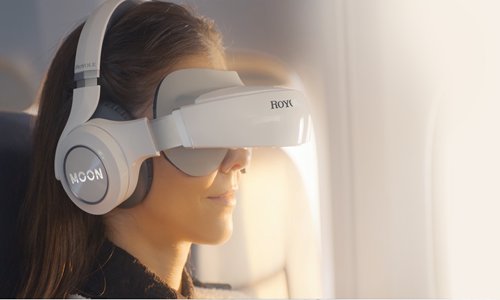 Royole's 3D virtual mobile theater and bendable FlexPhone displayed at the Consumer Electronics Show in Las Vegas, the US, in January (Photo/Courtesy of Royole Corporation) Royole's 3D virtual mobile theater and bendable FlexPhone displayed at the Consumer Electronics Show in Las Vegas, the US, in January (Photo/Courtesy of Royole Corporation)