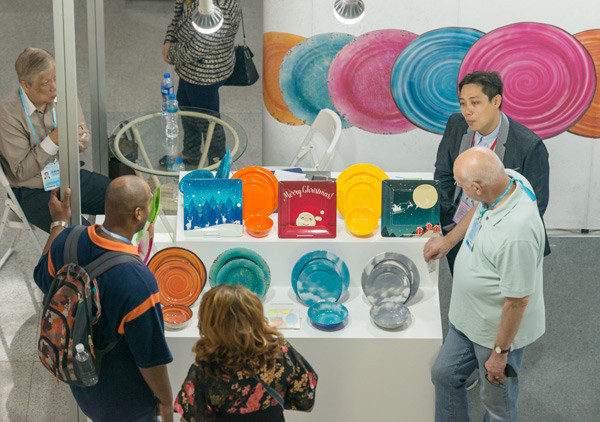 Visitors seek details about products on display from exhibitors at the 121st Canton Fair, which concluded last fortnight in Guangzhou, Guangdong province. OU DELI / FOR CHINA DAILY Visitors seek details about products on display from exhibitors at the 121st Canton Fair, which concluded last fortnight in Guangzhou, Guangdong province. OU DELI / FOR CHINA DAILY