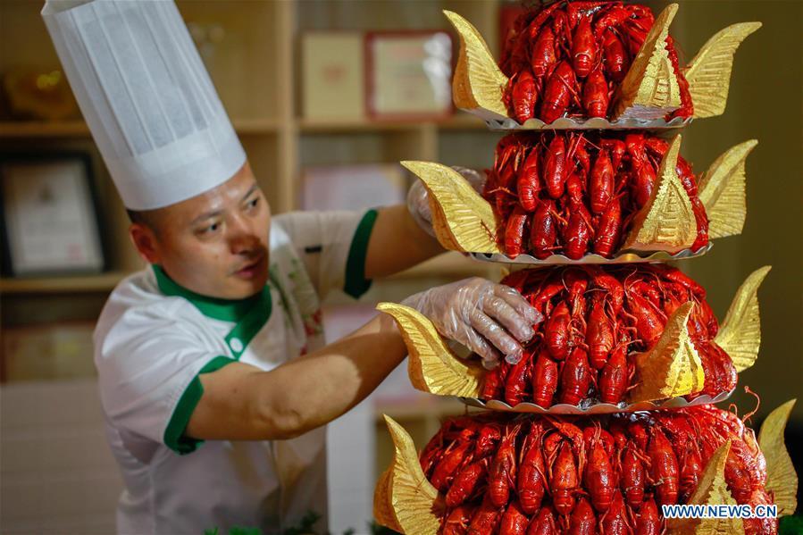 Chinese lobster industry boom on high demand