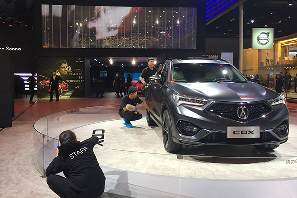 SUVs are a highlight of this year's Shanghai auto show, which was the largest of its kind in China. (Photo/China Daily) SUVs are a highlight of this year's Shanghai auto show, which was the largest of its kind in China. (Photo/China Daily)