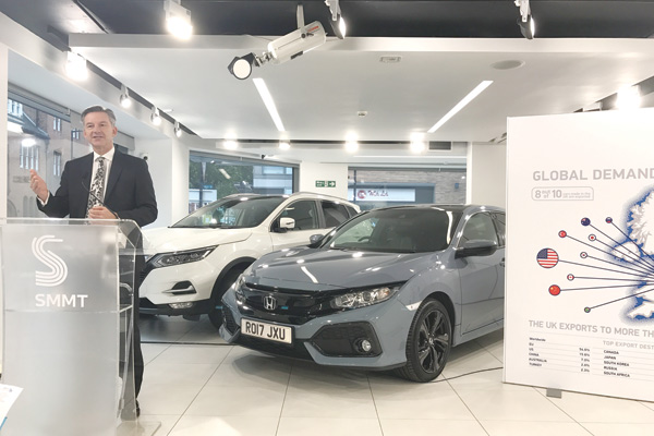 Mike Hawes gives a briefing of UK's auto manufacturing and global exports performance in the first half of 2017. (Photo by Du xiaoying/china daily) Mike Hawes gives a briefing of UK's auto manufacturing and global exports performance in the first half of 2017. (Photo by Du xiaoying/china daily)