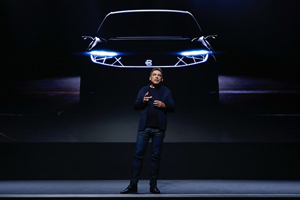 Carsten Breitfeld, CEO of Future Mobility Corp, introduces the Byton SUV's innovative user interface. (Photo provided to China Daily) Carsten Breitfeld, CEO of Future Mobility Corp, introduces the Byton SUV's innovative user interface. (Photo provided to China Daily)