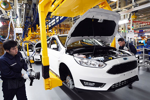 Workers assemble cars at a Changan Ford plant in Harbin, capital of Northeast China's Heilongjiang Province. (Photo provided to China Daily) Workers assemble cars at a Changan Ford plant in Harbin, capital of Northeast China's Heilongjiang Province. (Photo provided to China Daily)