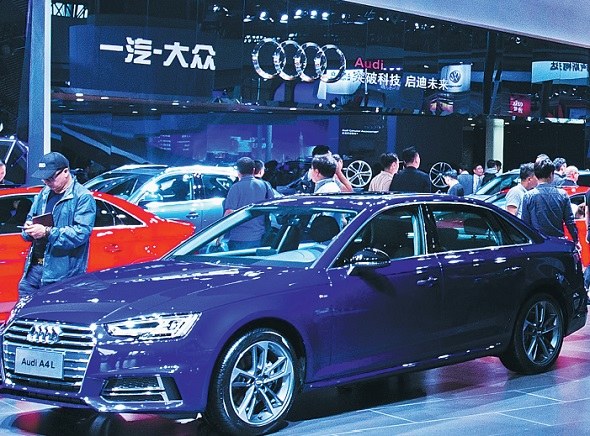 FAW-Volkswagen displays a localized Audi A4L at the Guangzhou auto show in November. (Photo provided to China Daily) FAW-Volkswagen displays a localized Audi A4L at the Guangzhou auto show in November. (Photo provided to China Daily)