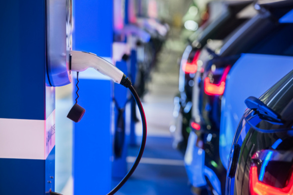 BMW models charge up at public poles installed by the German automaker across the country. (Photo provided to China Daily) BMW models charge up at public poles installed by the German automaker across the country. (Photo provided to China Daily)