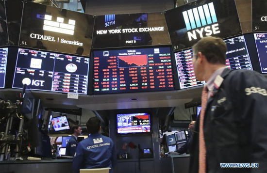 Traders work at the New York Stock Exchange in New York, the United States, April 2, 2018. U.S. stocks ended lower on Monday, the first trading day in April, as worries about trade issues and a sharp decline in the technology sector weighed on the market. (Xinhua/Wang Ying) Traders work at the New York Stock Exchange in New York, the United States, April 2, 2018. U.S. stocks ended lower on Monday, the first trading day in April, as worries about trade issues and a sharp decline in the technology sector weighed on the market. (Xinhua/Wang Ying)