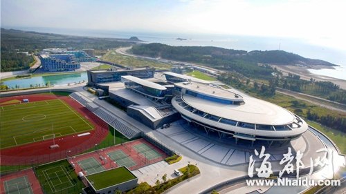 The headquarters of NetDragon Websoft, a Chinese gaming and mobile Internet company, has become an online sensation due to resembling the famous Star Trek spaceship USS Enterprise. (Photo/Nhaidu.com) The headquarters of NetDragon Websoft, a Chinese gaming and mobile Internet company, has become an online sensation due to resembling the famous Star Trek spaceship USS Enterprise. (Photo/Nhaidu.com)
