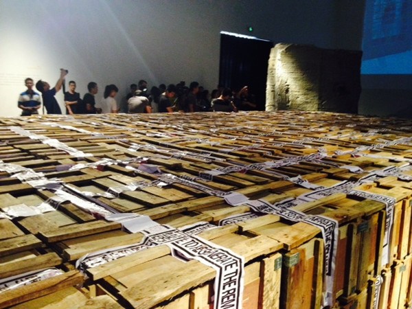 Ying Tianqi's ongoing exhibition Inquiry of the Brick in Today Art Museum features a display of thousands of wooden boxes containing old bricks. (Photo: ECNS/Qian Ruisha) Ying Tianqi's ongoing exhibition Inquiry of the Brick in Today Art Museum features a display of thousands of wooden boxes containing old bricks. (Photo: ECNS/Qian Ruisha)