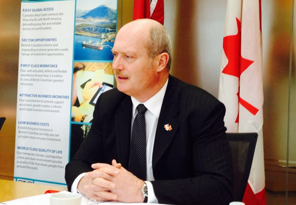 British Columbia Finance Minister Michael de Jong briefs the media in Beijing on Dec. 3, 2015. (Photo: ECNS/Qian Ruisha) British Columbia Finance Minister Michael de Jong briefs the media in Beijing on Dec. 3, 2015. (Photo: ECNS/Qian Ruisha)