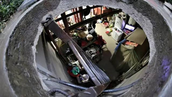 A view of the underground dwelling for an old couple in Zhengzhou, Henan province. (Photo/dahe.cn) A view of the underground dwelling for an old couple in Zhengzhou, Henan province. (Photo/dahe.cn)