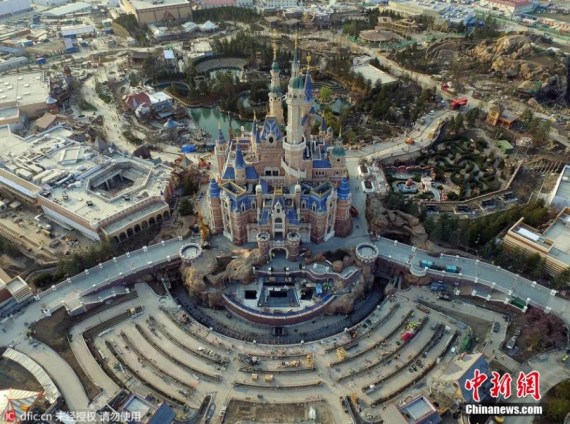 Aerial photo taken on March 25 shows Shanghai Disneyland Park in Chuansha New Town of Pudong New Area. Shanghai Disneyland tickets will go on sale on March 28, according to the official website.(Photo/IC) Aerial photo taken on March 25 shows Shanghai Disneyland Park in Chuansha New Town of Pudong New Area. Shanghai Disneyland tickets will go on sale on March 28, according to the official website.(Photo/IC)