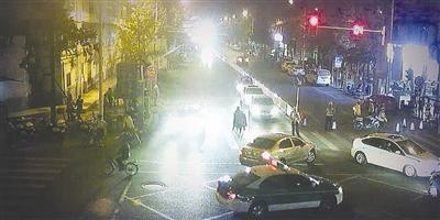More than 10,000 people are evacuated in Shifang City of Southwest China's Sichuan Province after a 15-year-old boy makes a bomb threat. (Photo/Chengdu Business Daily) More than 10,000 people are evacuated in Shifang City of Southwest China's Sichuan Province after a 15-year-old boy makes a bomb threat. (Photo/Chengdu Business Daily)