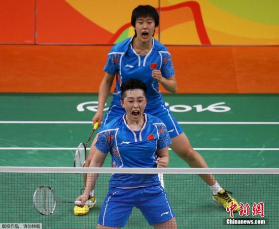 Chinese badminton pairs Yu Yang and Tang Yuanting compete in the match at the Rio Olympic Games, Aug. 17, 2016. (Photo/Chinanews.com) Chinese badminton pairs Yu Yang and Tang Yuanting compete in the match at the Rio Olympic Games, Aug. 17, 2016. (Photo/Chinanews.com)