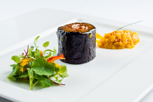 Foie gras-marinated inacai, mango and passion fruit chutney.(Photo/China Daily) Foie gras-marinated inacai, mango and passion fruit chutney.(Photo/China Daily)