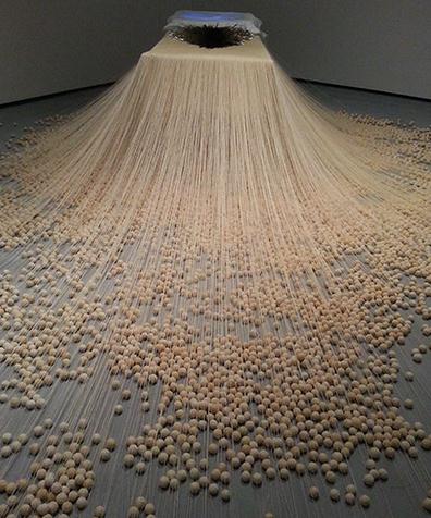 The Civil Power features artworks by both established and promising young artists. (Photo by Deng Zhangyu/China Daily) The Civil Power features artworks by both established and promising young artists. (Photo by Deng Zhangyu/China Daily)