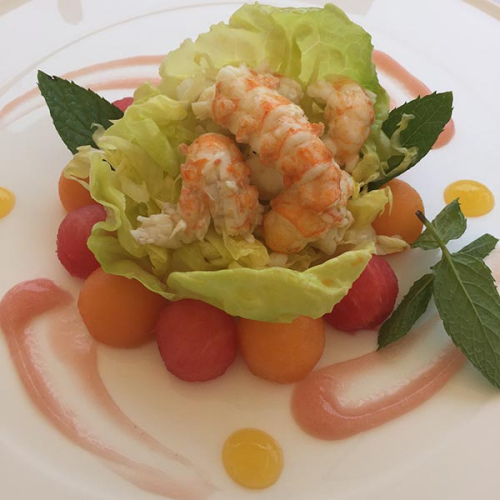 Fresh lobster salad. (Photo provided to China Daily) Fresh lobster salad. (Photo provided to China Daily)