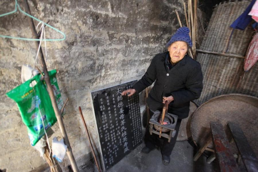 90-year-old woman seeks festival company(6/7)