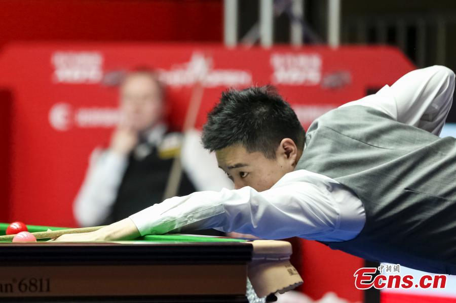 Ding Junhui heads into semifinals at World Snooker China Open(1/2)