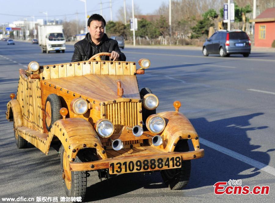 Carpenter names latest electric wooden vehicle 'awesome'(1/3)