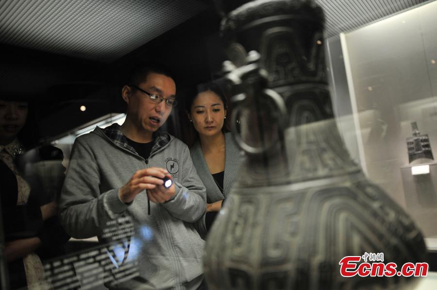 Bronzeware exhibition held in Taiyuan(1/6)