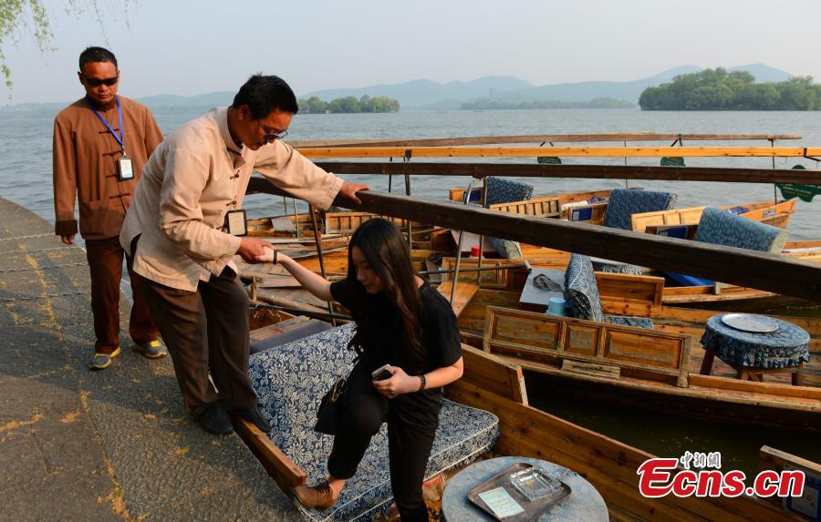 Uber offers boat service in Hangzhou (1/3)