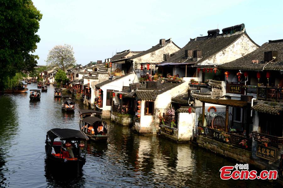 Ancient town ready welcome May Day holiday tourists (1/8)