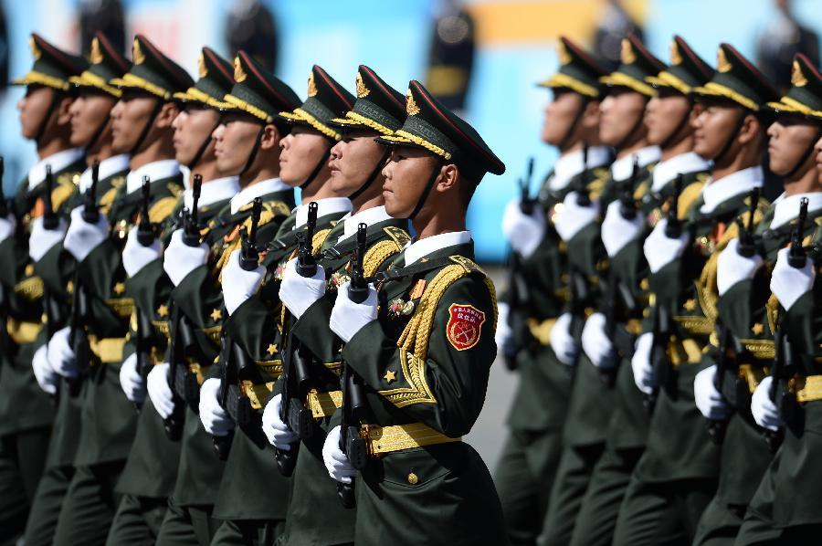 China's PLA guards of honor take part in Victory Day parade in Russia (1/7)
