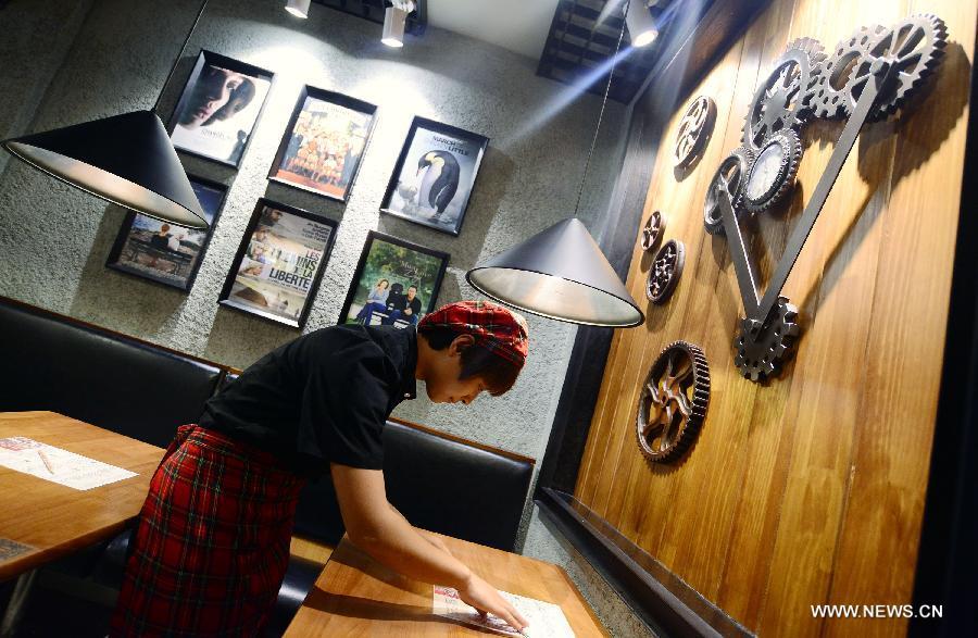 Factory-themed restaurant in Jinan, Shandong(1/5)