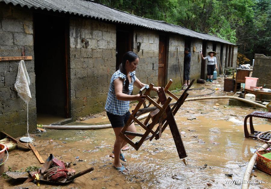 Heavy rain kills at least four in S China's Guangxi(1/4)