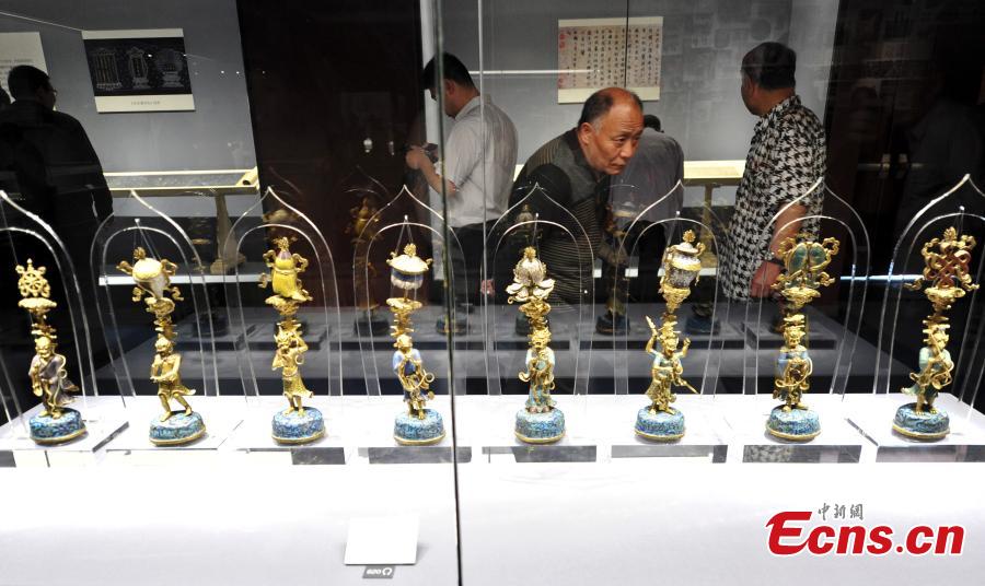 Museum centerpieces on display in East China city (1/7)