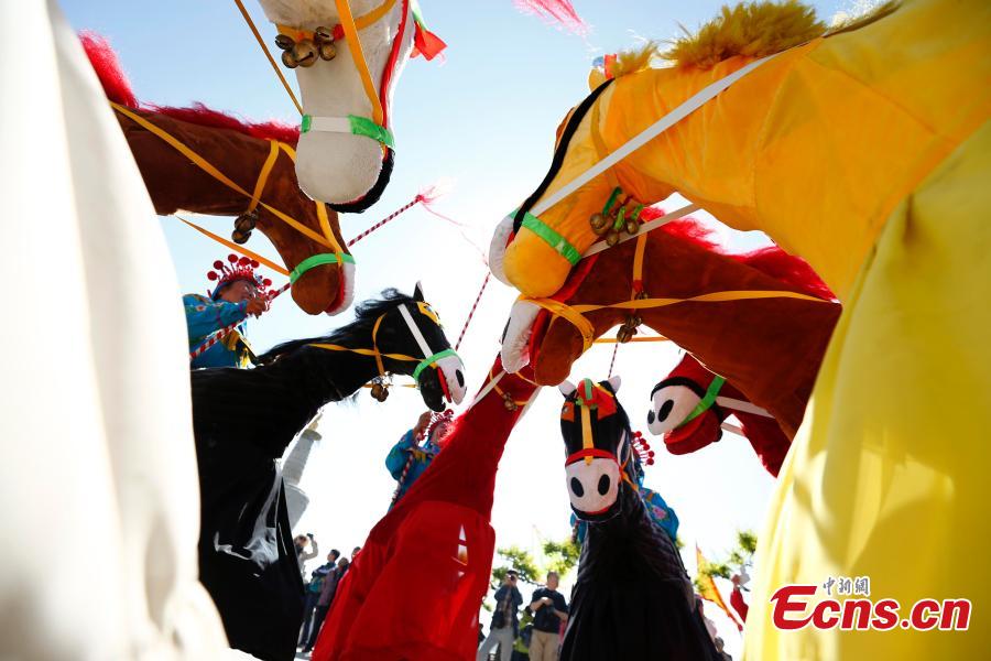 Miaofeng Mountain temple fair kicks off in Beijing(1/5)