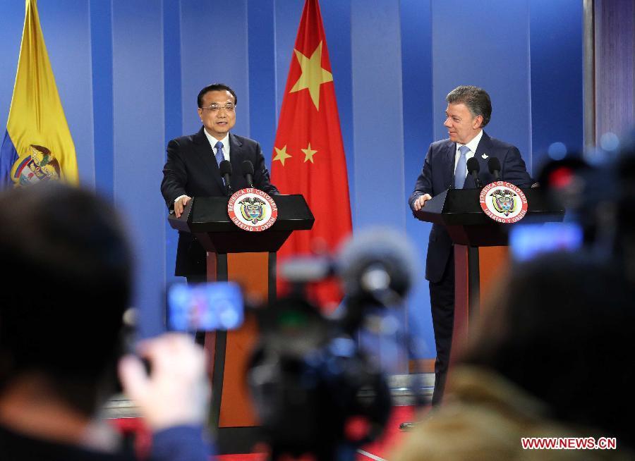 Chinese premier, Colombian president attend joint press conference(1/4)