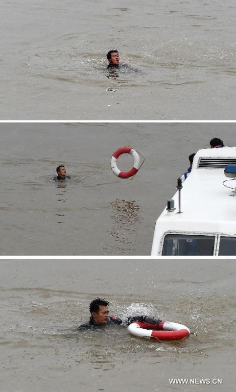 Yangtze rescue work underway in Hubei, Hunan (1/11)