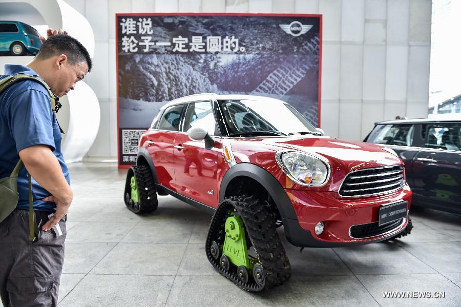 2015 Shenzhen-Hong Kong-Macao Int'l Auto Show kicks off(1/9)