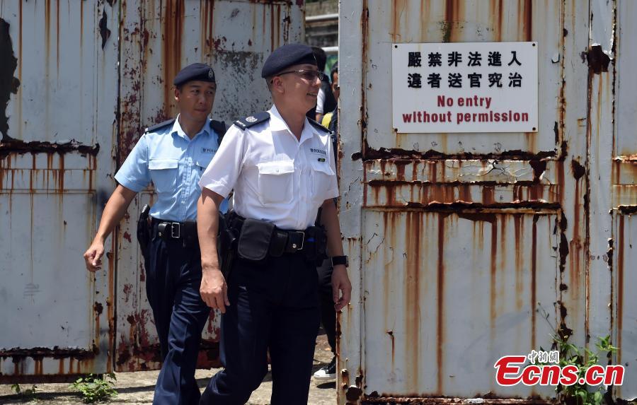 Hong Kong arrests nine suspects after finding explosives (1/4)