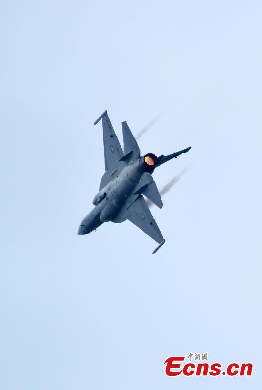 JF-17 fighter co-developed by China, Pakistan makes debut at air show(2/8)