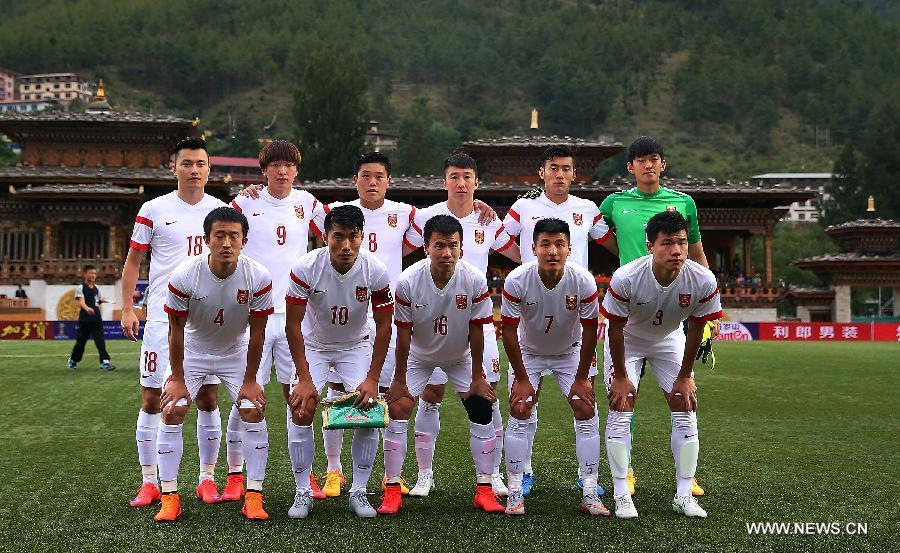 China beats Bhutan 6-0 at World Cup football qualifying match(1/6)