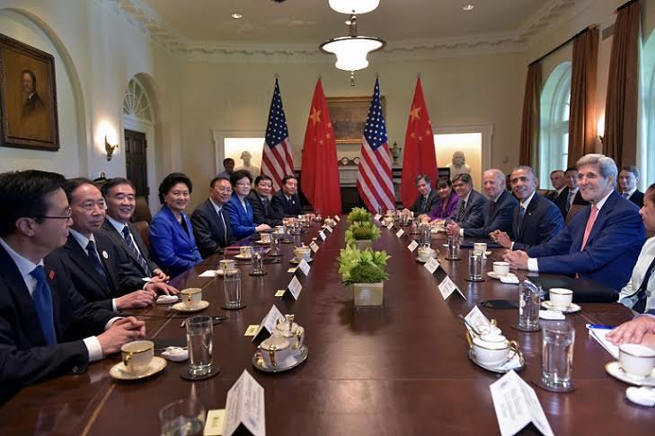 U.S. President Obama meets Chinese delegates at the White House(1/4)