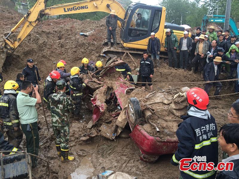 2 killed in landslide in NW China's Qinghai(1/1)