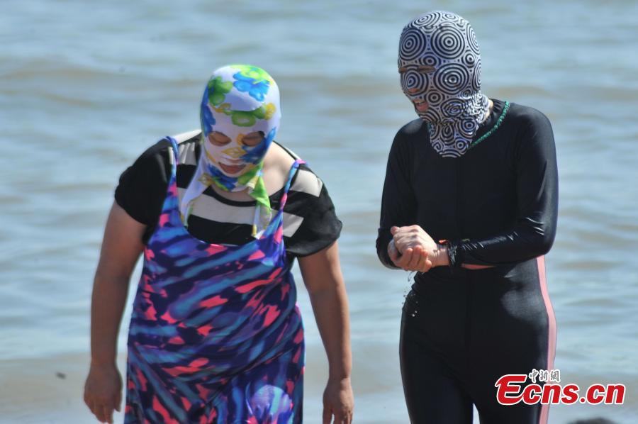 Facekini swimwear returns to Qingdao(1/3)