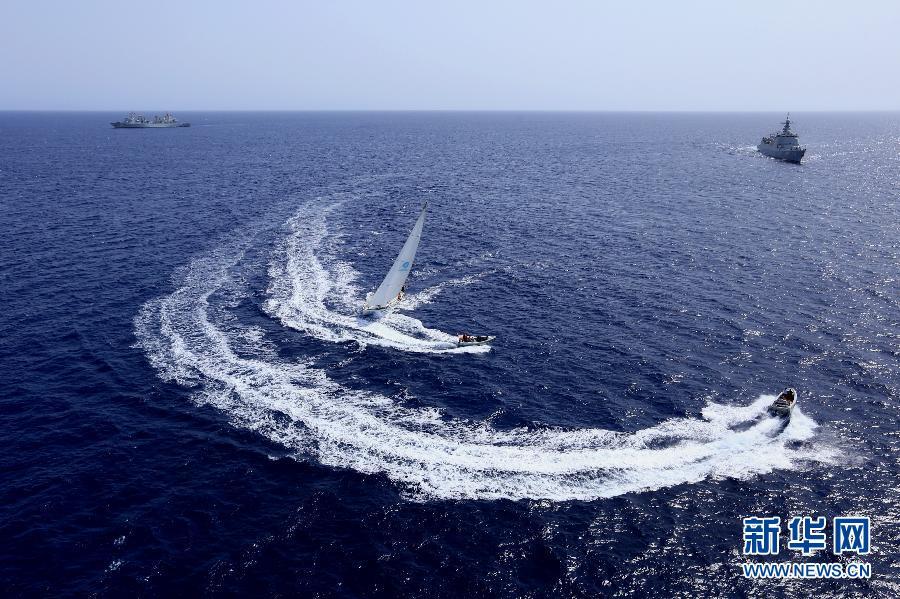 Chinese Navy escort fleet conducts anti-piracy drill in Gulf of Aden(3/3)