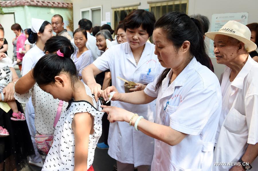 Sanfu Paste: Traditional Chinese medicine treatment in summer(1/5)