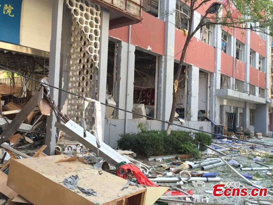 15 students injured in Lanzhou university blast(1/6)
